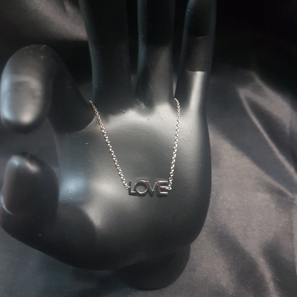 Maya Brenner Los Angeles - Love Bracklet